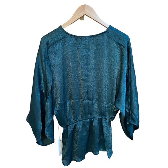 Six/Fifty Opal top in Hunter Emerald Green Blouse Size Small Womens New - Picture 3 of 8